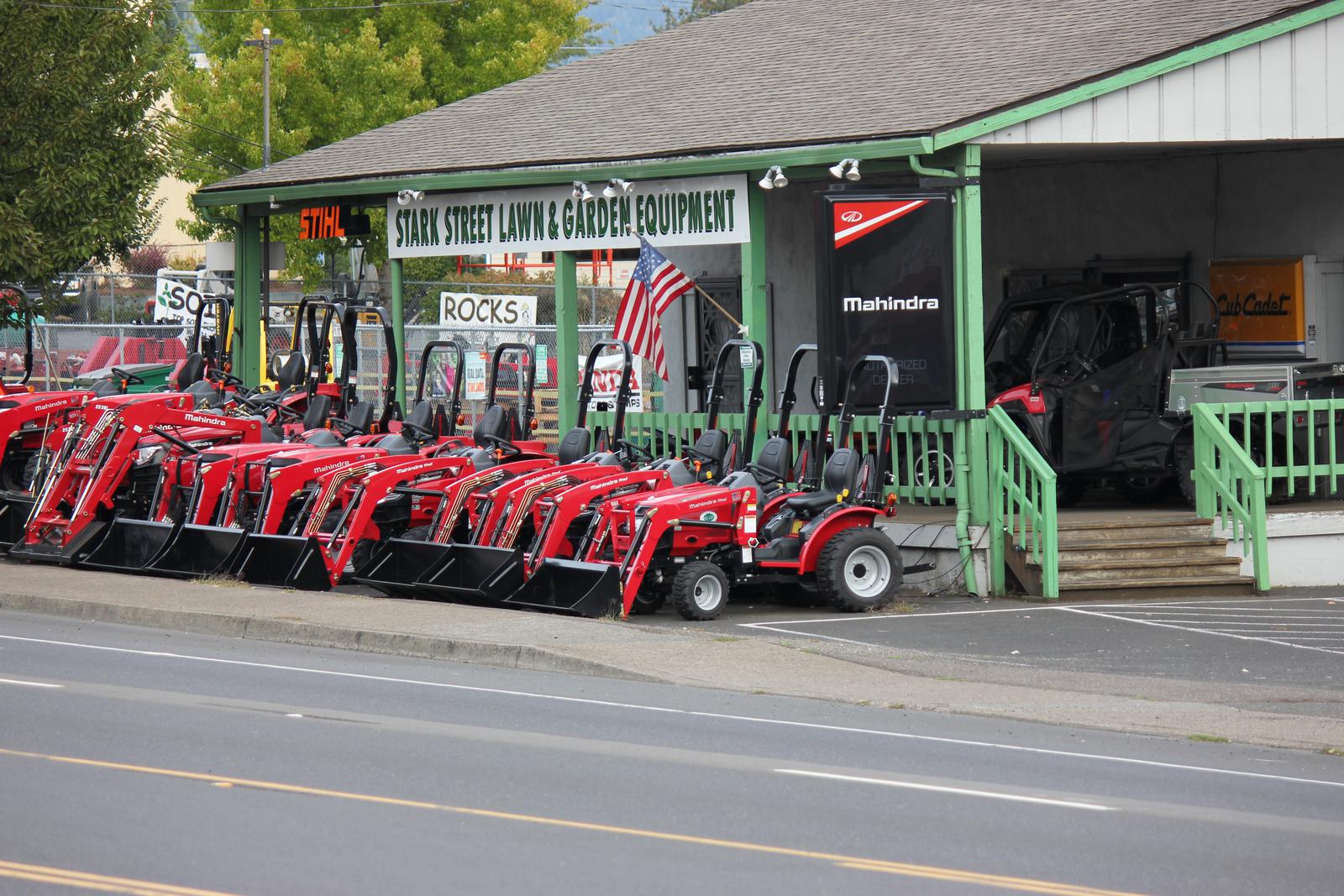 Newberg Store Stark Street Lawn & Garden